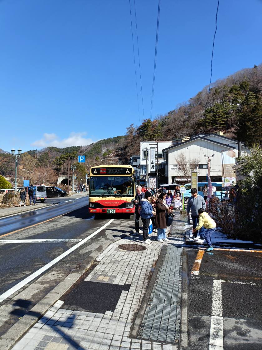 産屋ヶ崎で自転車と富士山の絶景